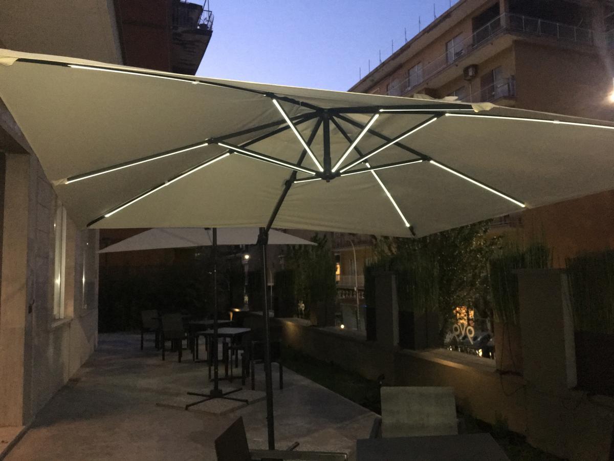 V99 Hotel - Rome — Photos 1